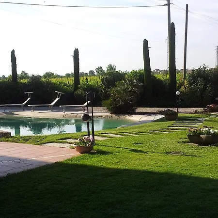 Alluring Holiday In With Pool Vakantiehuis